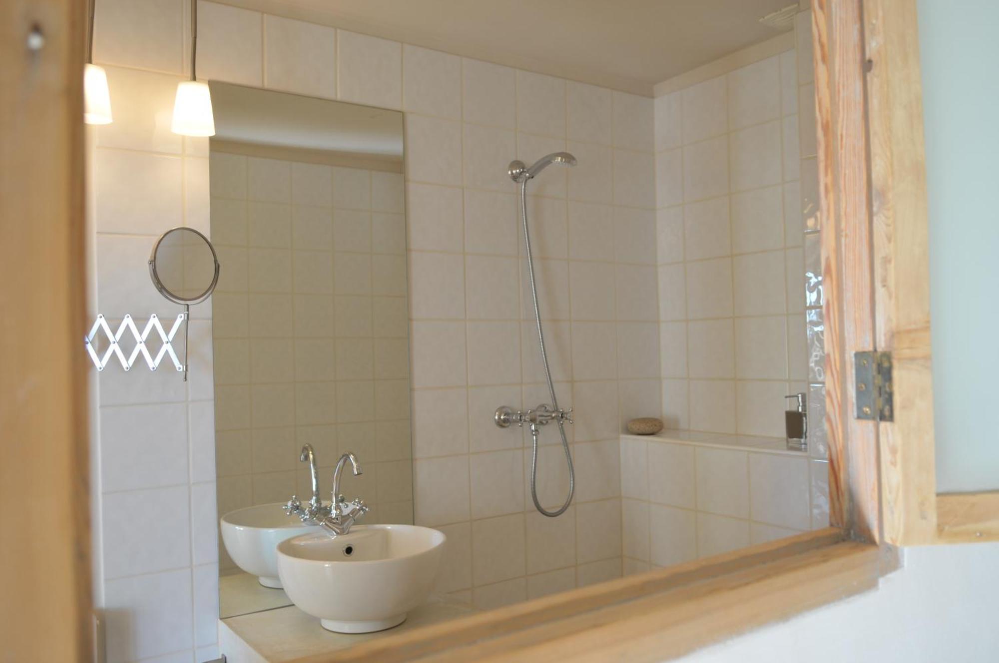 Bed and Breakfast Songes Au Lit Du Fleuve Cambes  Экстерьер фото